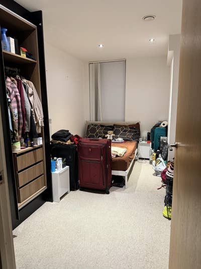 Double room in spacious flat in Greenwich! Main Photo