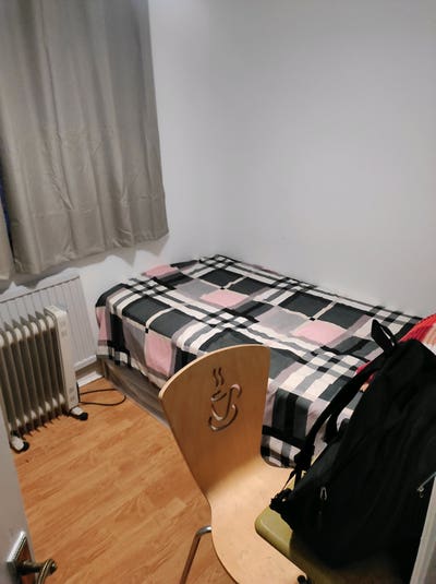 Single Room in Becton (Short-term accommodation) Main Photo