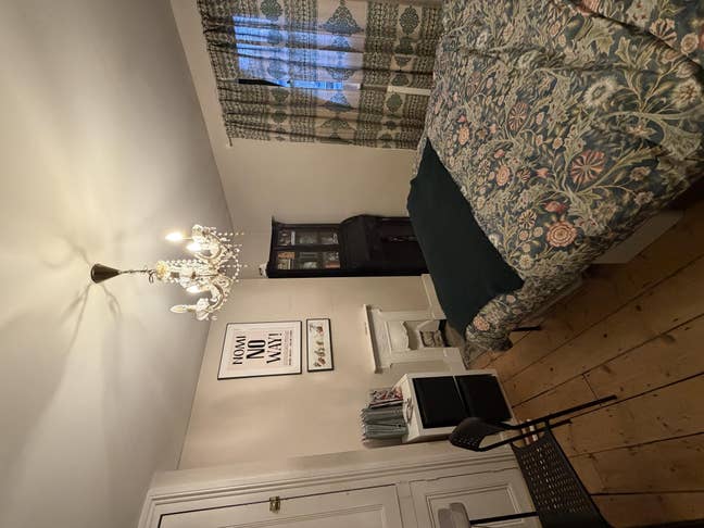 Double room in lovely Victorian house Main Photo