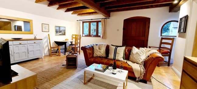 Long term Monday to Friday annex available  Main Photo