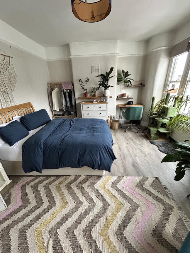 Lovely sunny double room available Main Photo