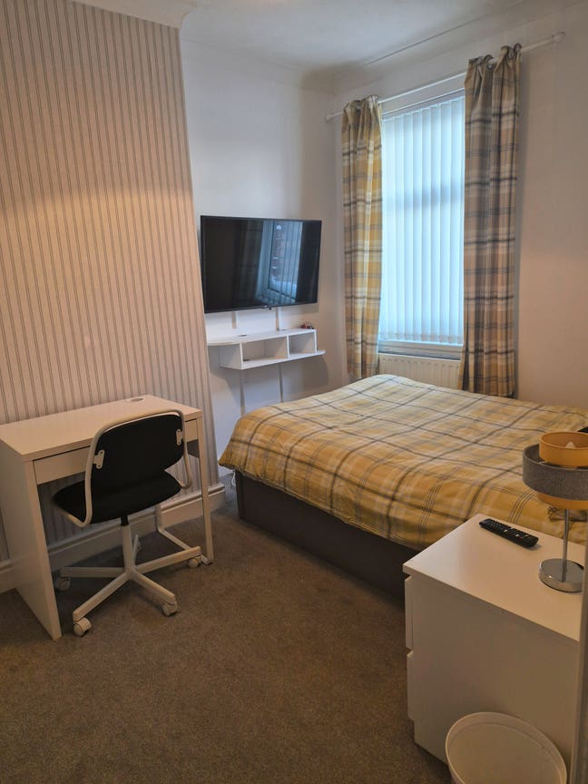 Lovely Modern Double Room Main Photo