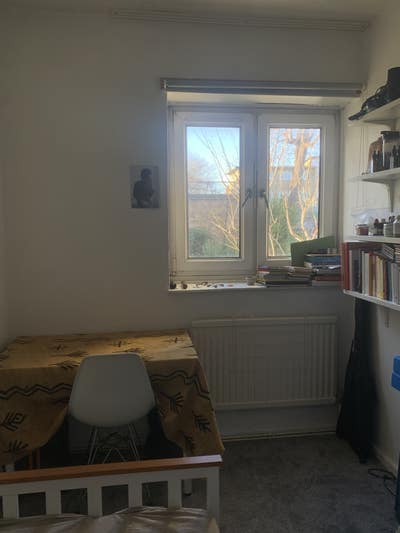 Simple and Cute Room in London Fields  Main Photo