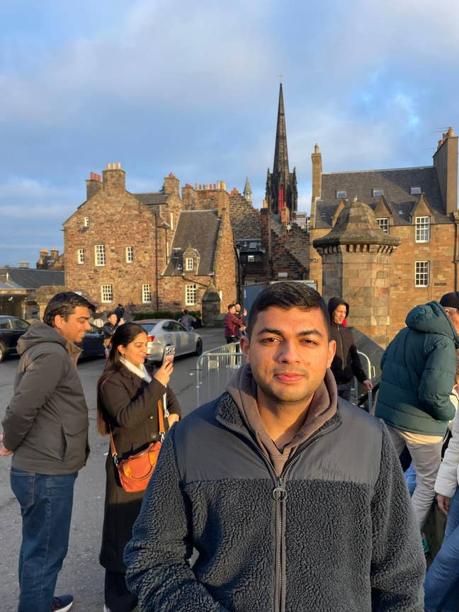 25yo looking for a SW/North London room! Main Photo