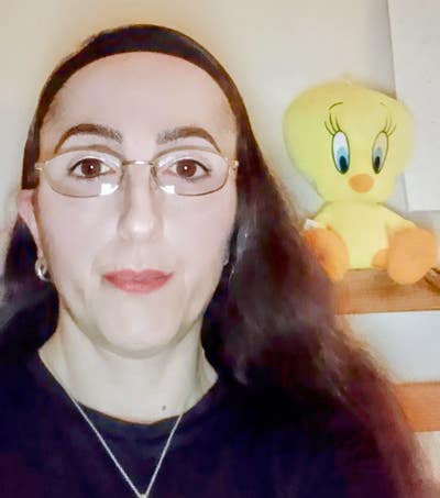 I am a full time working female aged 51, look... Main Photo
