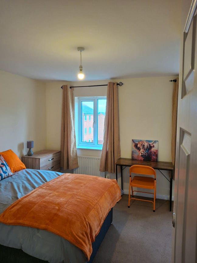 Newly refurbished luxury double rooms (furnished) Main Photo