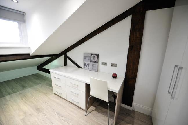 2 Bedroom Flat - Tenancy Takeover LS2 Main Photo