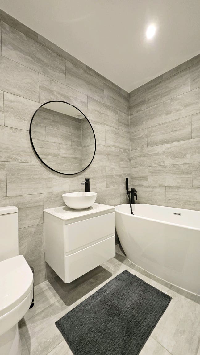 Two spacious rooms in peaceful Talbot Woods Main Photo