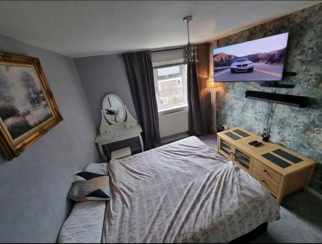 Double bedroom available  Main Photo