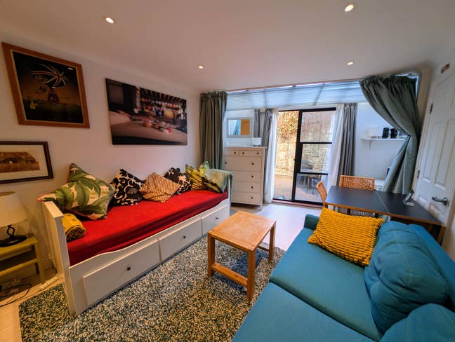 Hidden Hackney mews, outdoor seating Main Photo