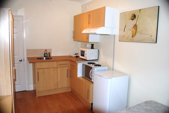 Compact Self Contained Studio Main Photo