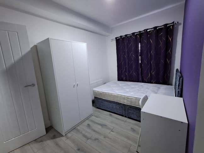 Modern En-Suite Rooms – Town Centre Location! Main Photo
