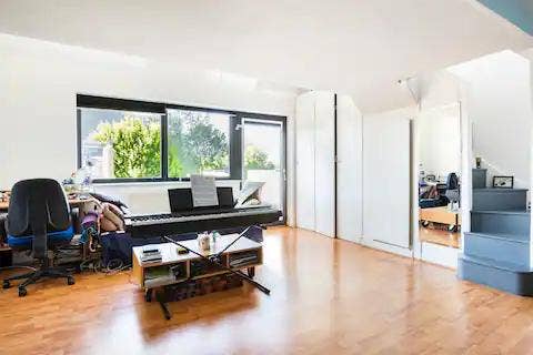 Loft feel ensuite apartment, all floor yours! Main Photo