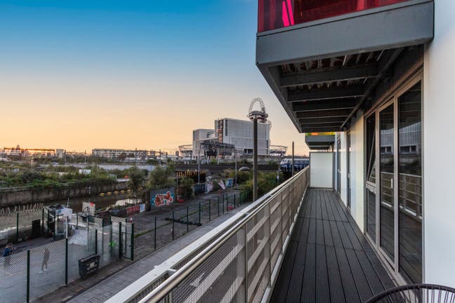 Luxury En-Suite Stratford next to the Olympic Park Main Photo