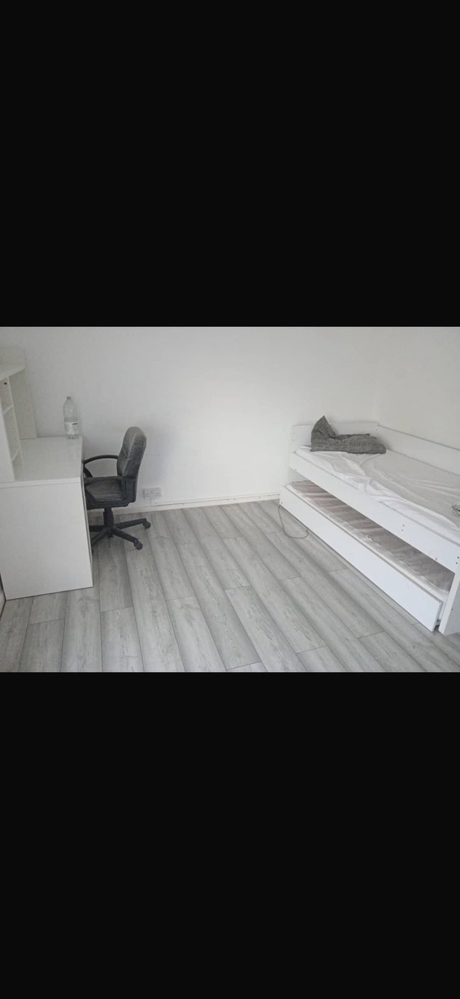 Single room in Tottenham Hale  Main Photo