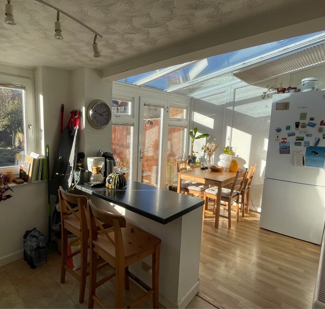 Double room in 3 bed house share - bills inc Main Photo