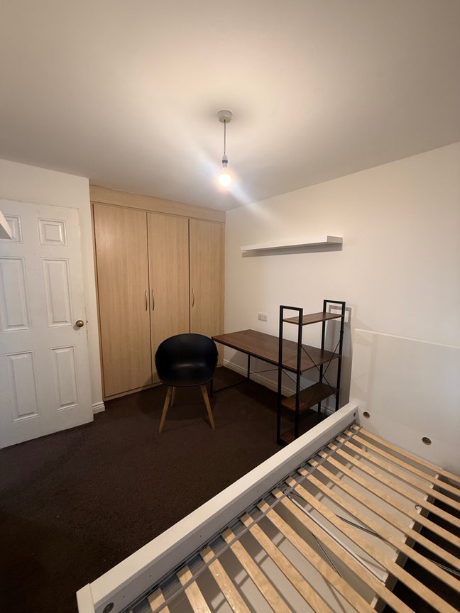 Rooms Available in Shared House Main Photo