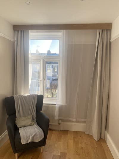 Room for Quiet Working Professional in Dunbar Road Main Photo