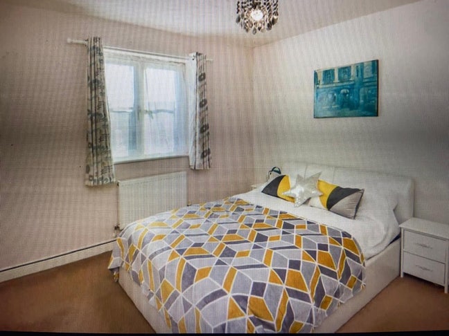 Ensuite available Grange Farm! Main Photo