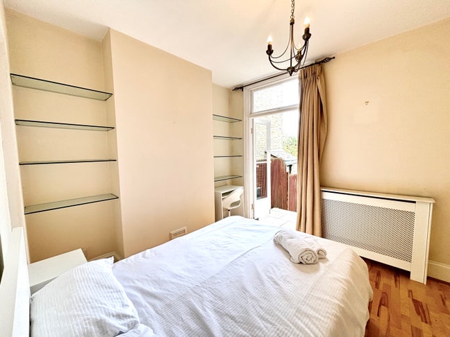  Double Room Available 5 Min Wimbledon Park Statio Main Photo