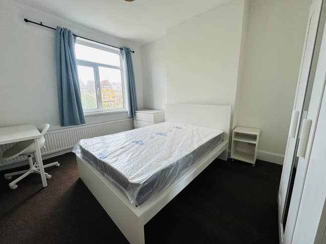  Double Room Available 5 Min Wibledon Station Main Photo