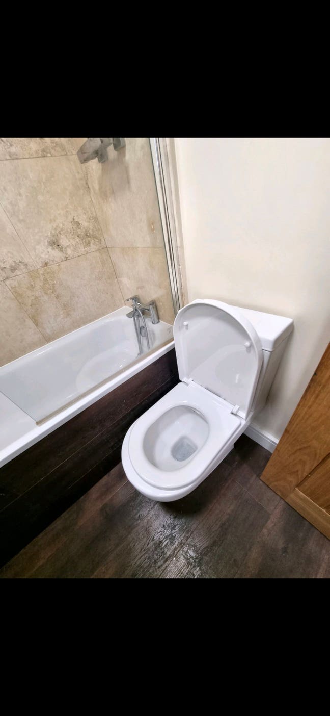 Good size studio flat near burnham station  Main Photo