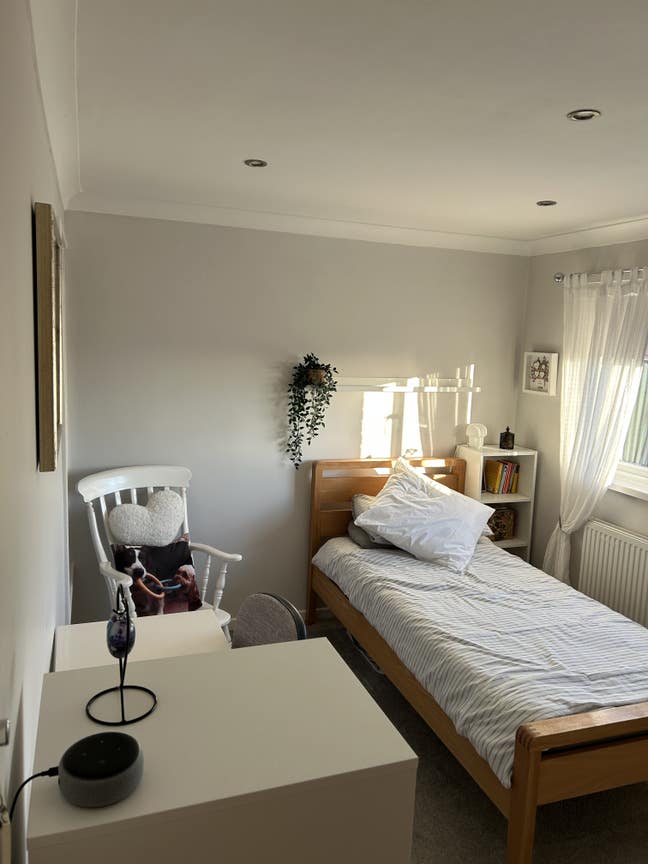 Spare room in two bedroom house Main Photo