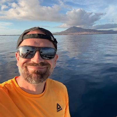 Professional Male seeks a double room Main Photo