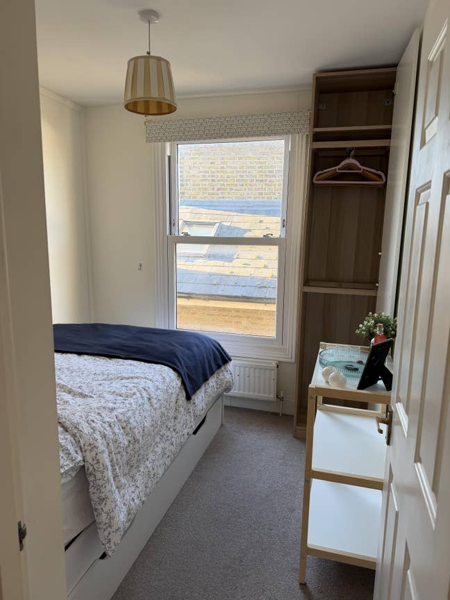 Cozy room in Southfields Main Photo