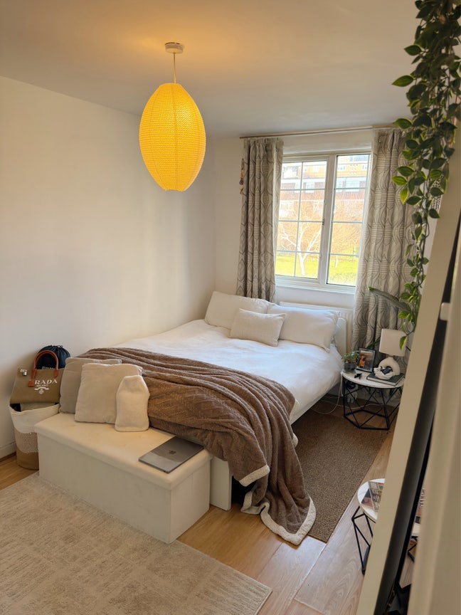 Large Double Room in Hoxton with Garden Main Photo