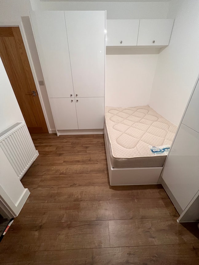 5x Ensuite rooms Main Photo