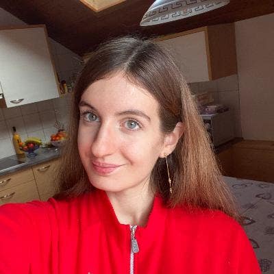 Student Female seeks a single or double room Main Photo