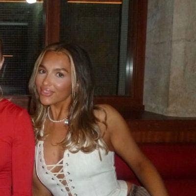 Looking for a flat share/buddy up Main Photo