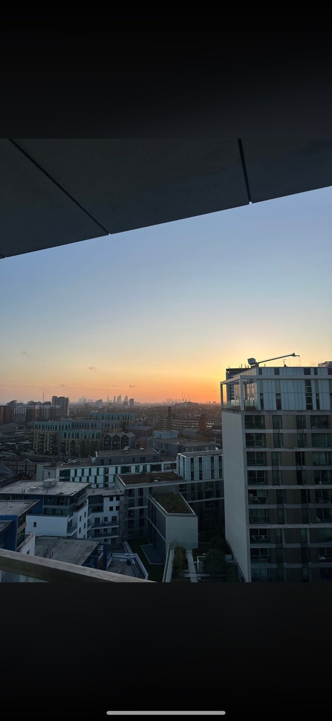 Wandsworth Town - Double Bedroom Main Photo