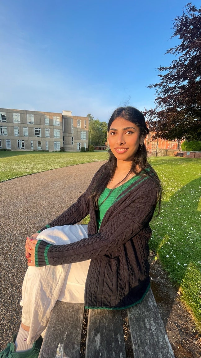 22 year old professional looking to buddy up Main Photo