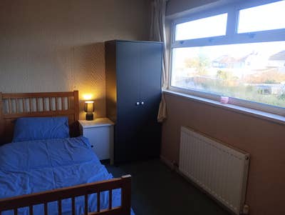 Single Room available in 3 bed house Main Photo