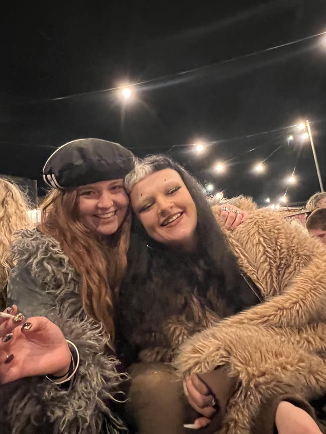 Looking for a double room to rent/to buddy up Main Photo