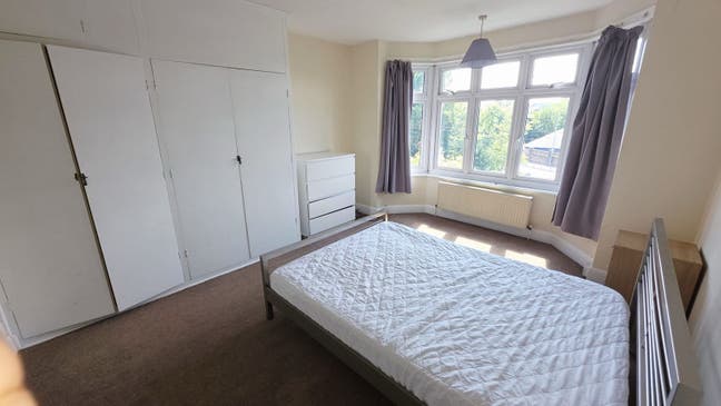 Spacious Double Room Near Uni of Essex/Tesco Main Photo