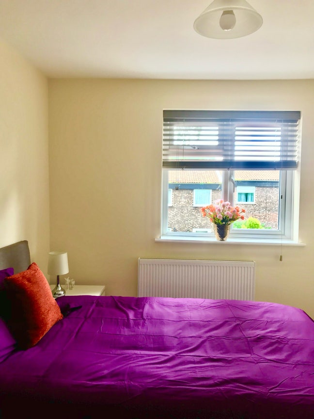 Modern Property with Rooms to Rent Main Photo