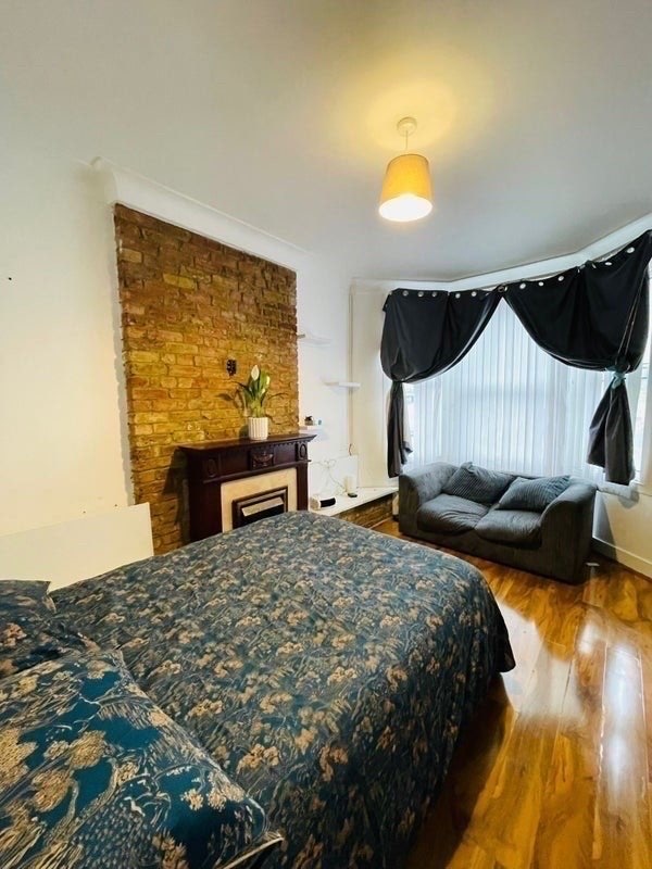 ✨ 🛏️ Double Room Available in Mitcham/Hackbridge  Main Photo