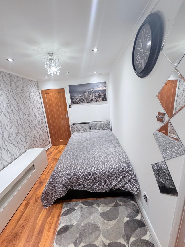 Double Room to Rent – Private & Modern Main Photo