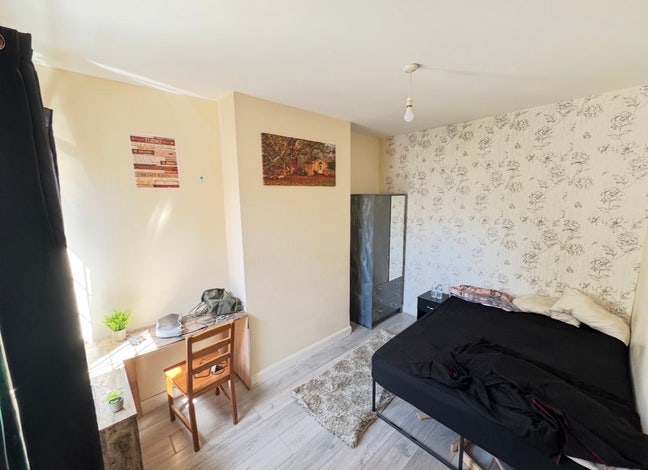 Double room all bills including  Main Photo