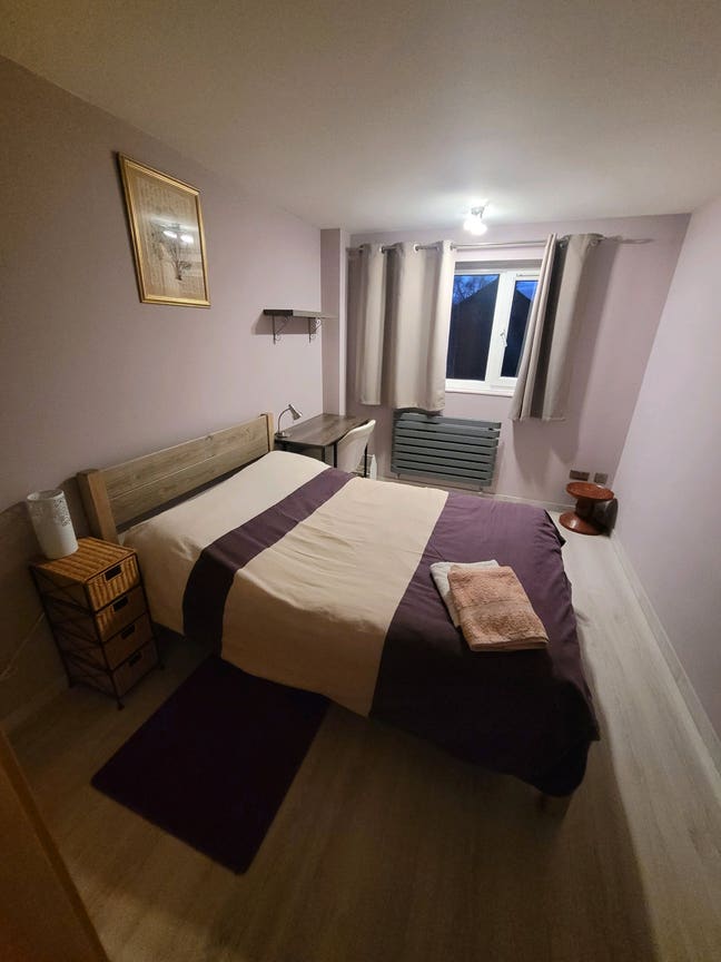 Beautiful Double Furnished Bedroom Main Photo