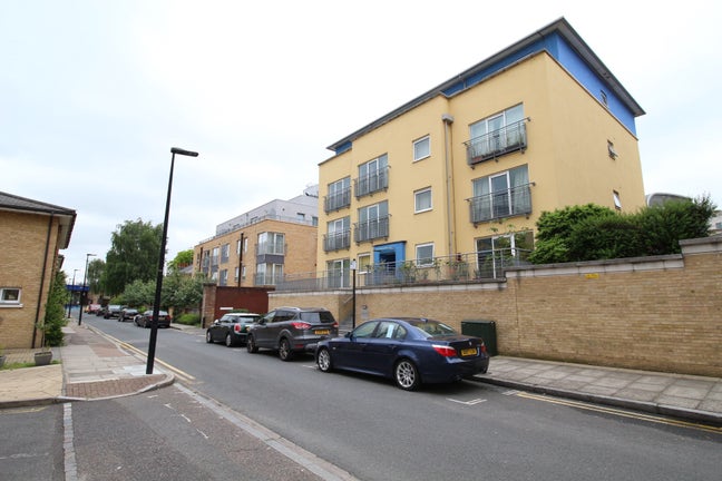 Walking Distance Canary Wharf - Double for Single Main Photo