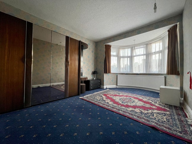 Bright x2 Double Rooms Available  Main Photo