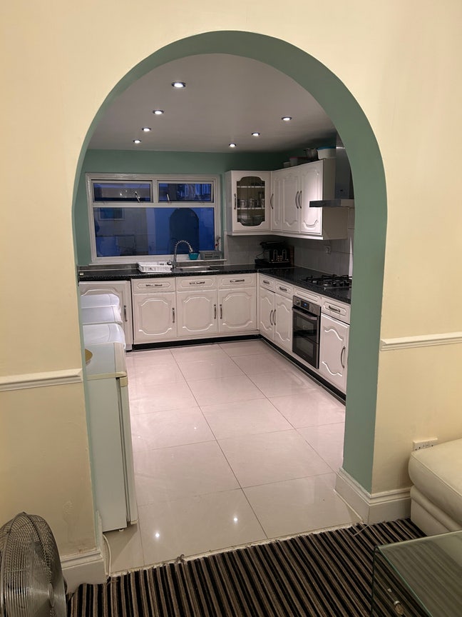 Cosy Room in Beautiful Refurbished Shared House Main Photo