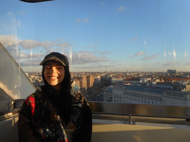 Student Female seeks a double room Main Photo