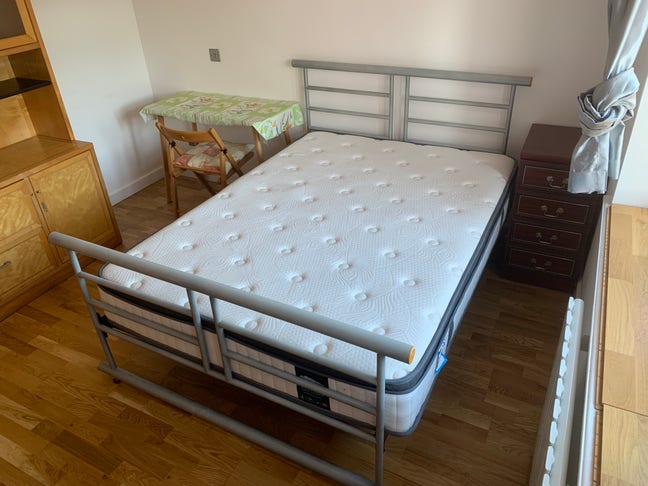 Double Bedroom Available Woking GU22 Main Photo