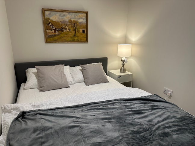 Highly furnished room available in city center Main Photo