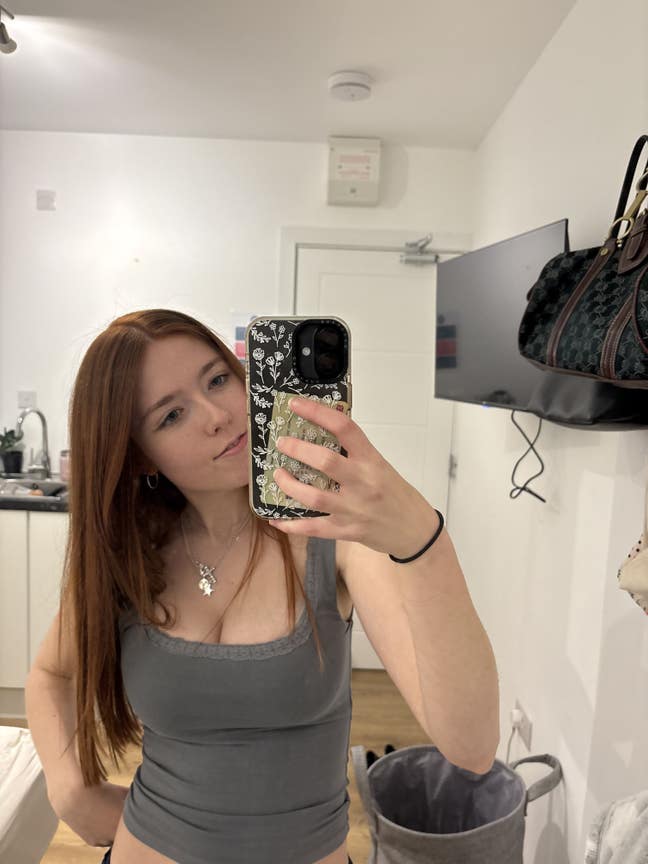 Looking for a room or buddy up !!  Main Photo